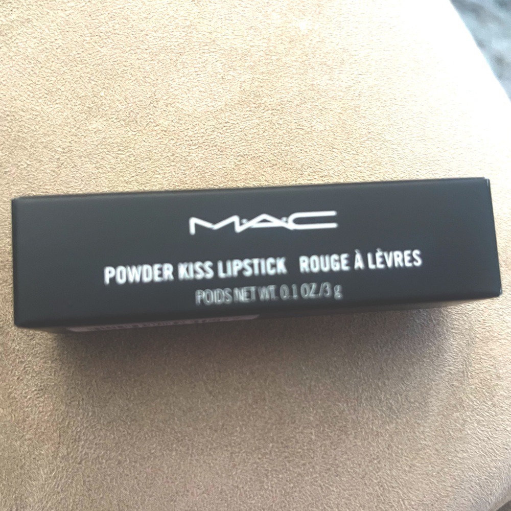 MAC Cosmetics Powder Kiss Lipstick - Werk Werk Werk 922
